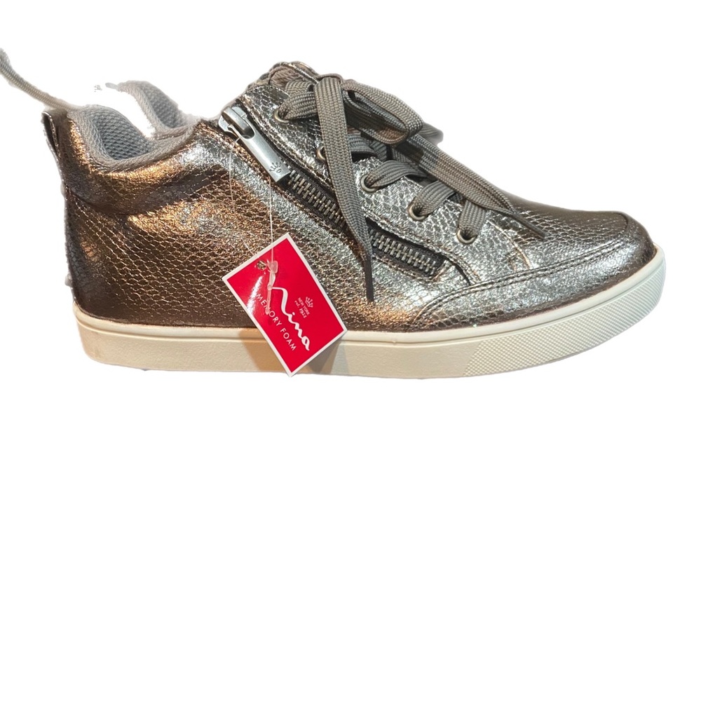 NWT! Nina Silver Pewter sneakers! BIG Girls Size 5